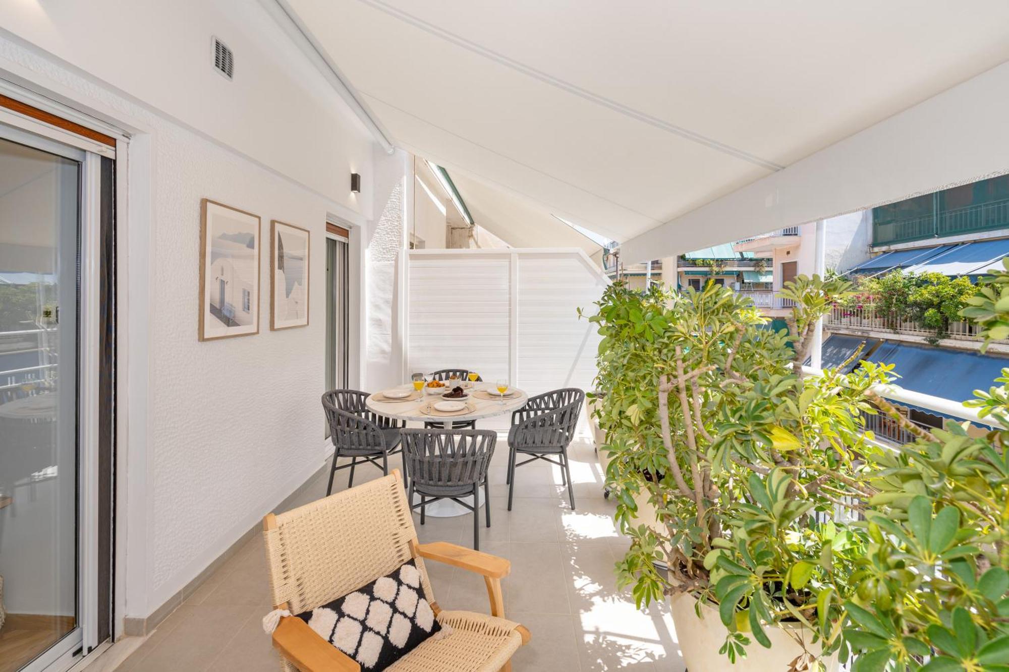 Unique Koukaki Three Bedroom Suite Atene Esterno foto
